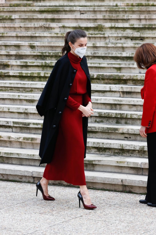 HHR Letizia of Spain in red Massimo Dutti