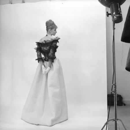 evening dres cristc3b3bal balenciaga paris 1962 c2a9 cecil beaton studio 1971
