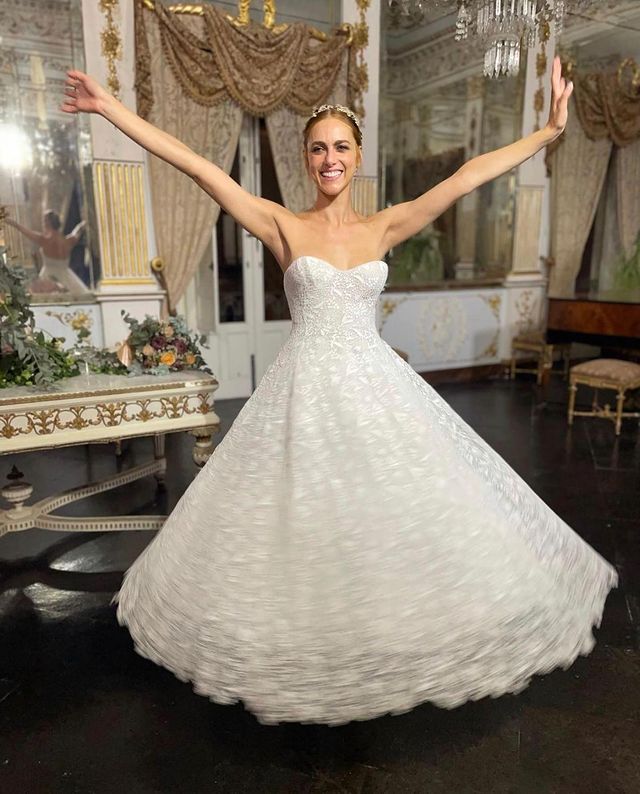 1MIriam Leone in DIor